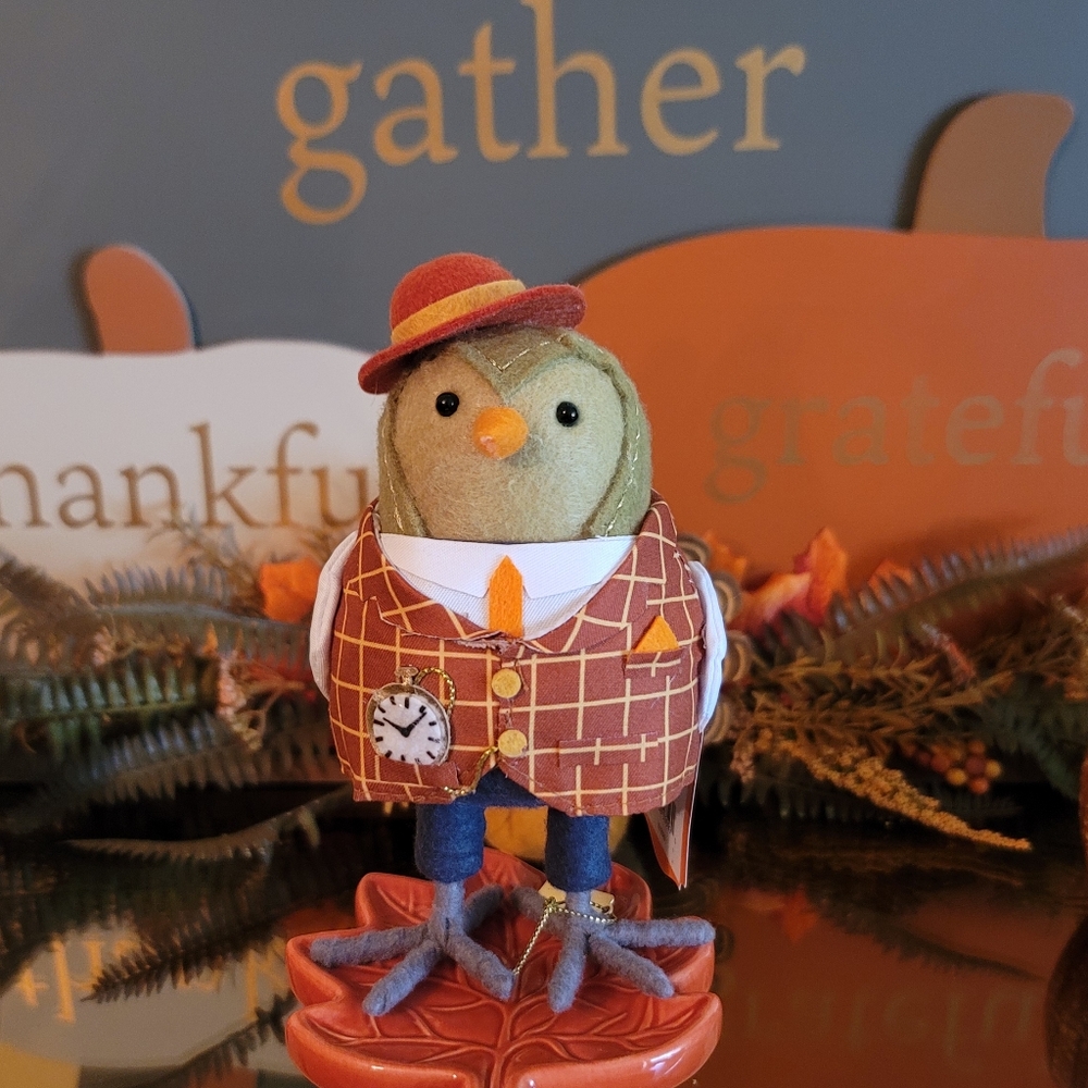 NWT Featherly Friends Bird Decorative Figurine ~OATS~ Sold Out